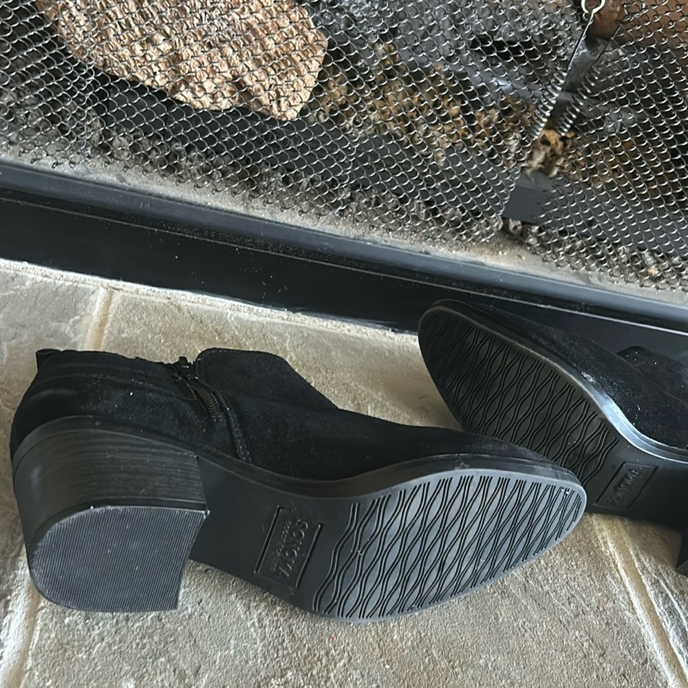 Booties: Sonoma Size 7 Medium, Black
Worn once - Picture 3 of 6